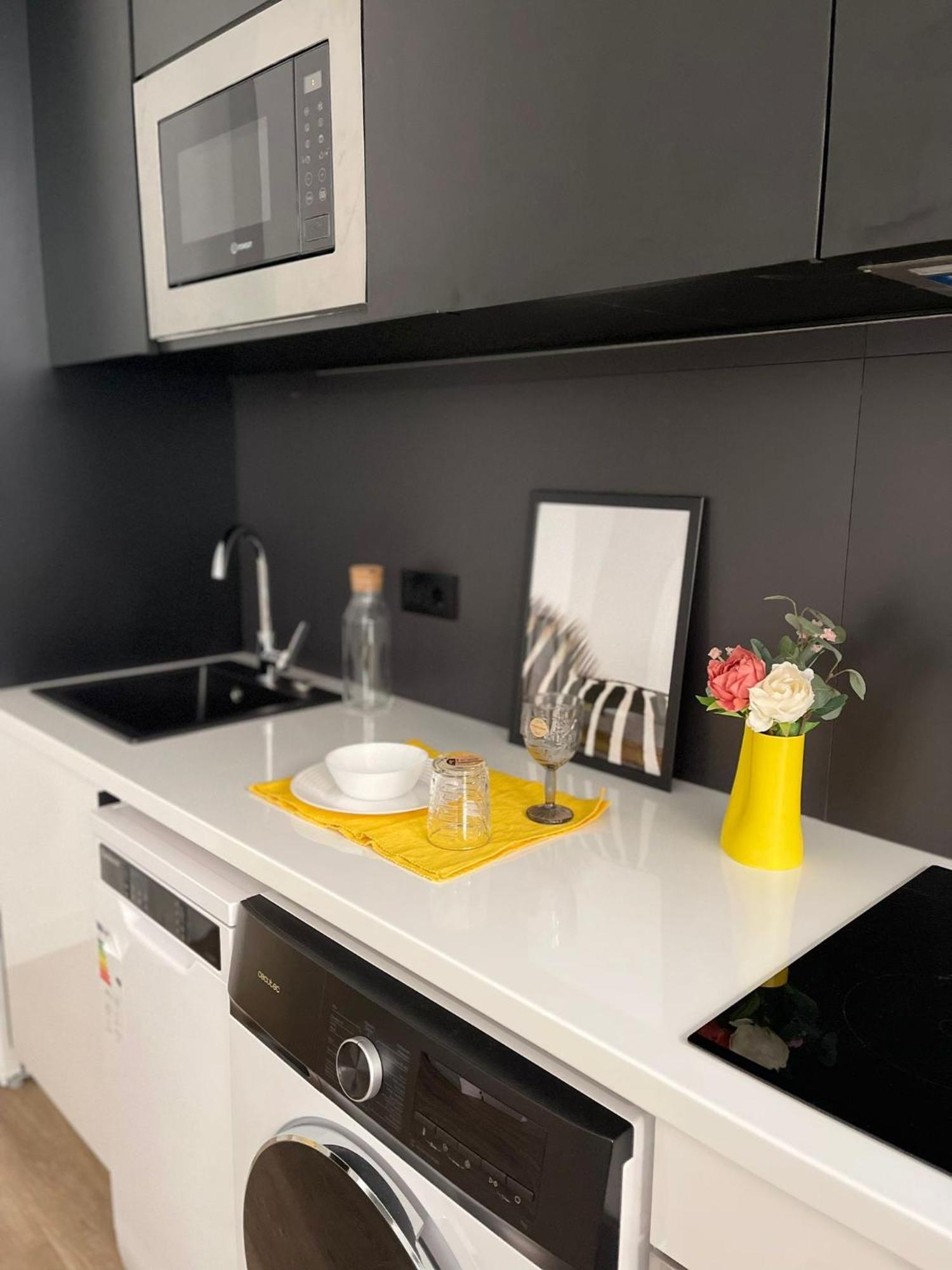 Exyca Metropolitano Apartment Madrid Bagian luar foto